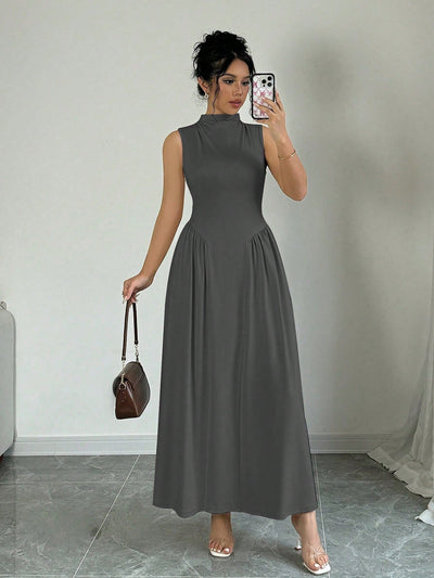 Chic Solid Color A-Line Fitted Knit Long Dress for Effortless Fall Style