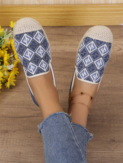 Chic Color Block Plaid Slip-On Sneakers - Versatile Casual Footwear for Everyday Adventures