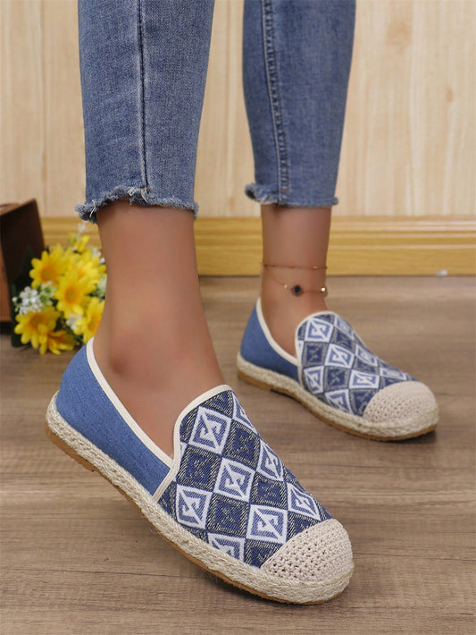 Chic Color Block Plaid Slip-On Sneakers - Versatile Casual Footwear for Everyday Adventures