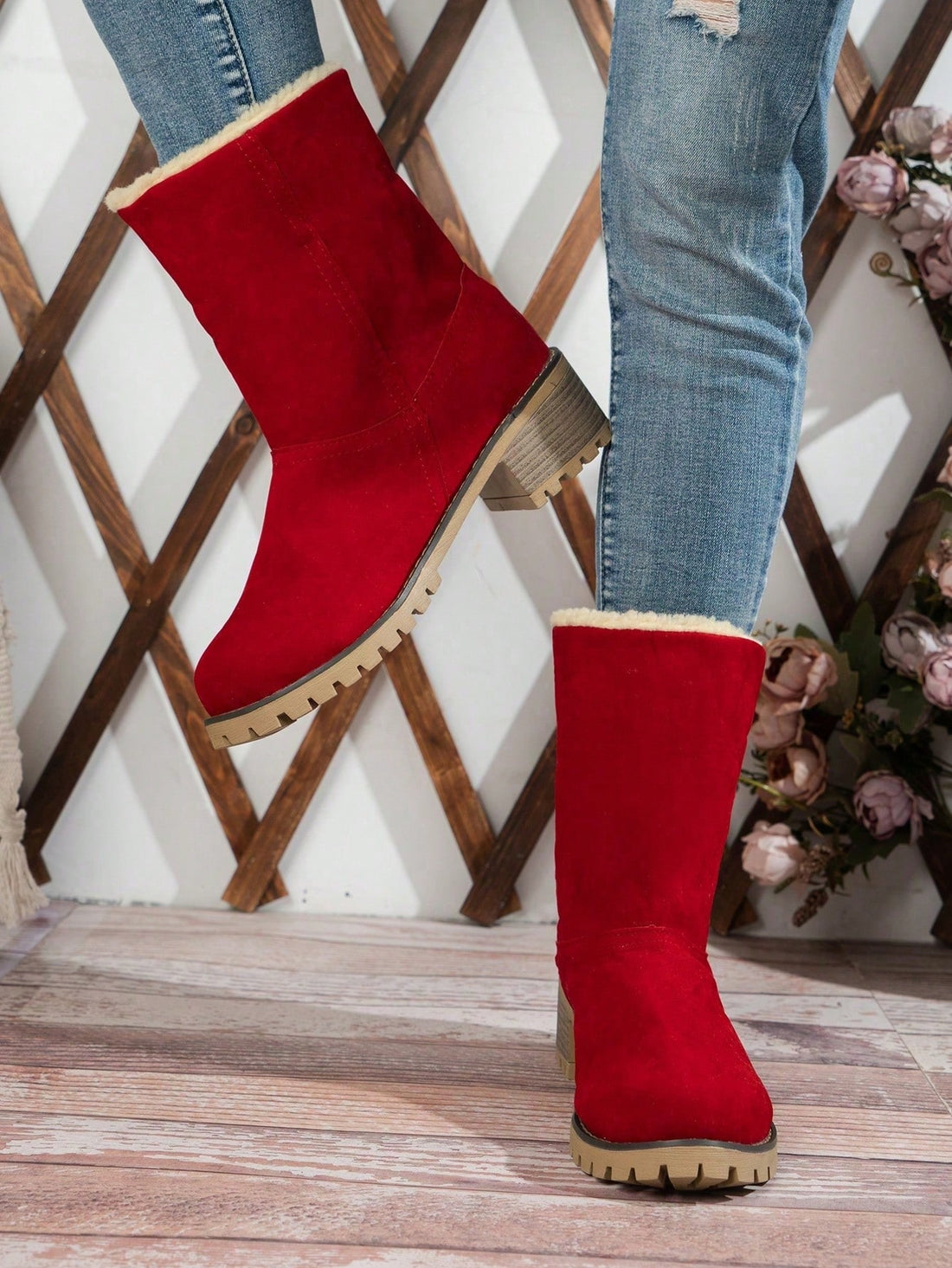 Introducing Cozy Chic, the ultimate snow boot for women. Featuring a 2-in-1 design with a mid-calf height, faux leather exterior, and chunky heel, these boots provide both fashion and function. Stay warm and stylish with the added bonus of a cozy fur lining.