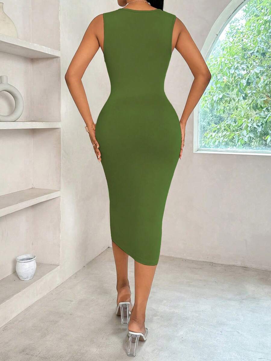 Twirl into elegance with this stunning maxi dress that's equal parts sophisticated and fun. The pleated design creates beautiful movement with every step, while the crossed collar adds a chic, unexpected twist that sets you apart. Perfect for everything from garden parties to evening events, this dress effortlessly transitions from day to night. Slip it on and let the flowing fabric do the talking—because sometimes the best outfit is one that makes you feel absolutely fabulous.