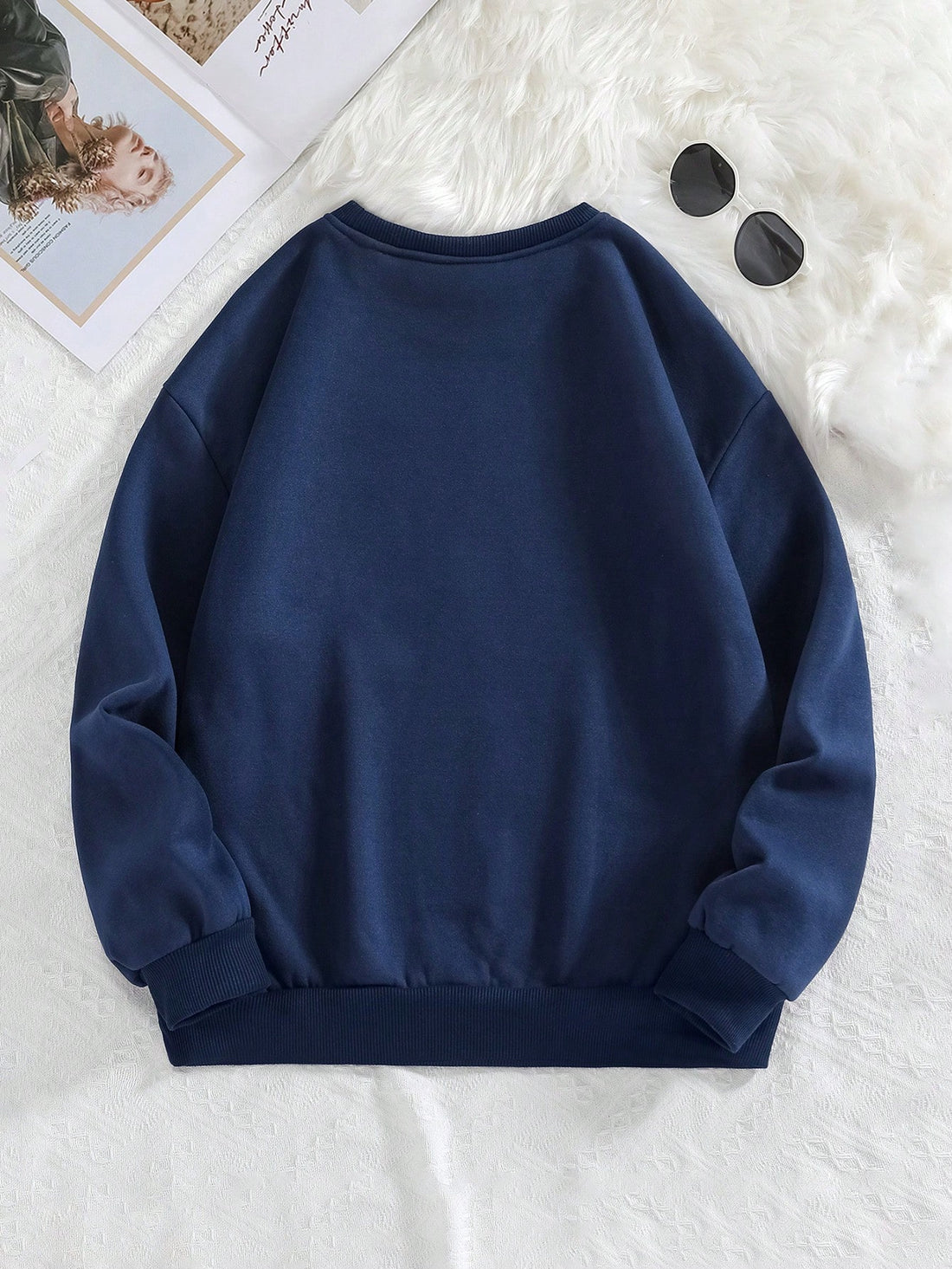 Stay warm and fashionable with our Y2K-inspired 'Hot Girls Read Books' fleece sweatshirt. Made with high-quality materials, this cozy sweatshirt is perfect for chilly days and is sure to make a statement. Wear it while curling up with a good book or out and about, showing off your love for literature in style.