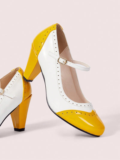 Vintage Charm: Two-Tone High-Heeled Pumps for Every Occasion