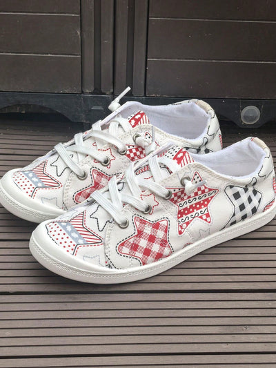 Festive Comfort: Women's Christmas Plaid & Star Print Canvas Sneakers