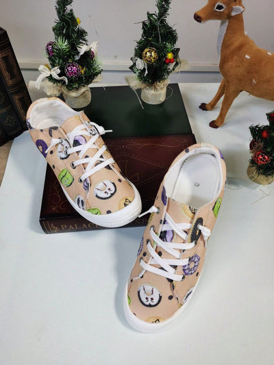 Spooktacular Comfort: Halloween Holiday Print Sneakers for Women