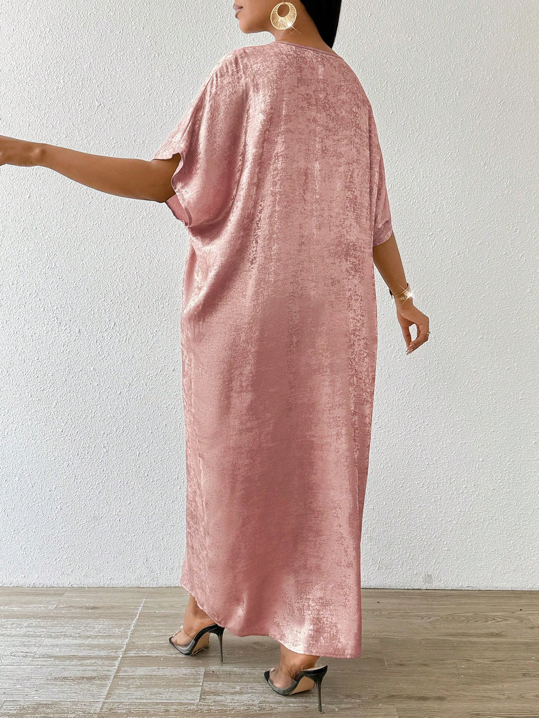 Be the belle of the ball in our Elegant Gold Satin Jacquard Dress! Perfect for any season and occasion, from weddings to proms. This dress is sure to turn heads with its luxurious satin fabric and elegant jacquard pattern. Get ready to make a statement in style (and be the best-dressed guest)!