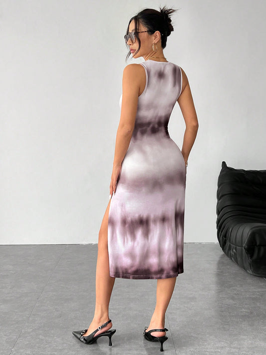 Chic & Sleek: Women's Sleeveless Fitted Bodycon Dress with Slit