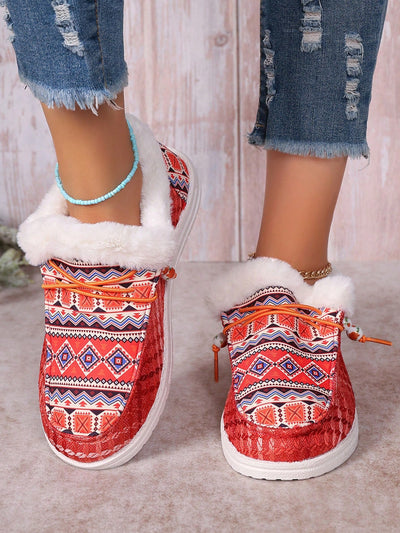 Cozy Chic: Women's Fleece-Lined Snow Boots with Fashion-Forward Beaded Fur Decor