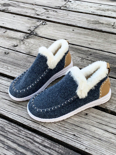 Cozy Comfort: Women's Fleece-Lined Faux Fur Winter Boots - Extra Thick & Stylish for Cold Weather