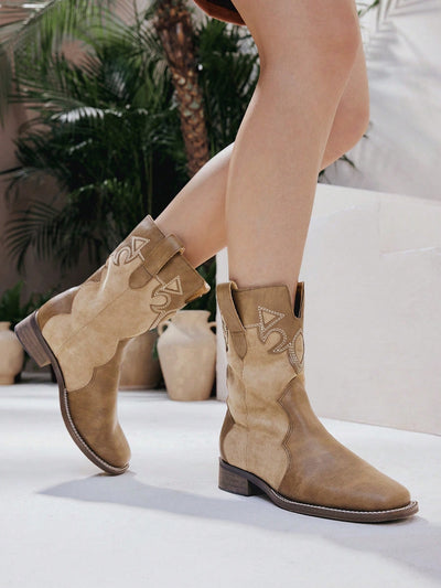 Chic Vintage-Inspired Western Boots for Trendy Fall Fashion