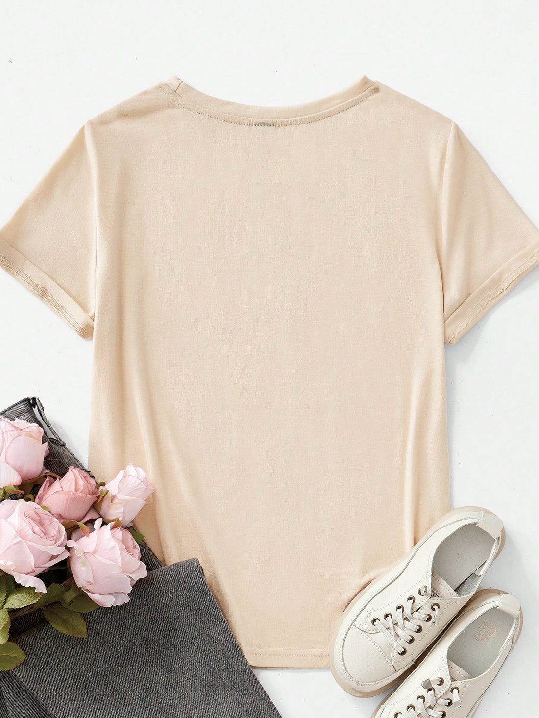 Spread kindness and positivity with our Kind Hearts & Good Vibes Graphic Tee. Made with soft watercolor fabric, this tee effortlessly adds style to your summer wardrobe. Perfect for anyone looking to make a statement while staying comfortable.