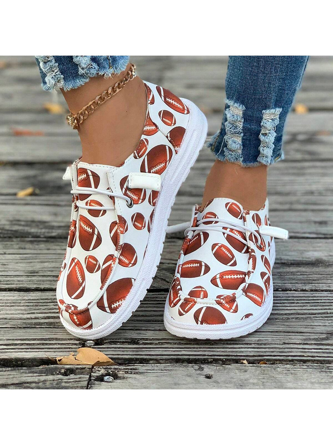 These chic and comfortable canvas skater shoes feature a unique football print, making them the perfect choice for all seasons. With their stylish design and durable canvas material, these shoes offer both fashion and function. Walk with confidence and style in these versatile shoes that are suitable for any occasion.