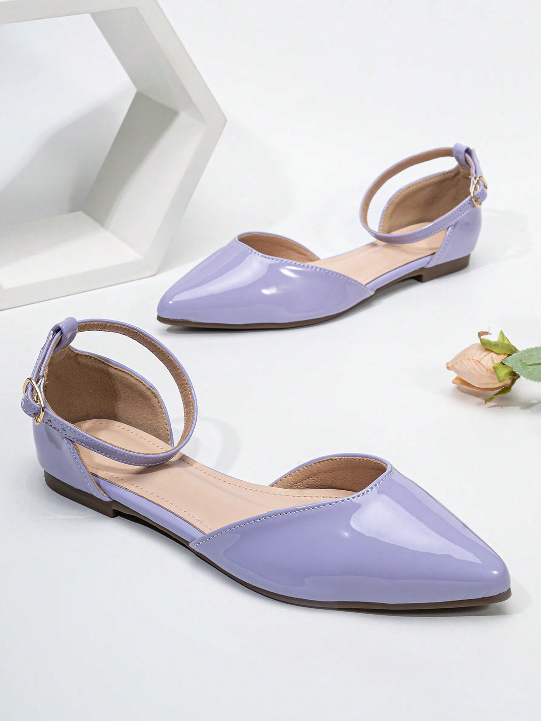 Introducing Chic Comfort: Plus Size Pink Pointed-Toe Flat Sandals, designed for all seasons. With an anti-slip design, these sandals offer both fashion and function. Perfect for plus-sized individuals, these flats provide comfort and stability, making them a stylish and practical addition to your footwear collection.