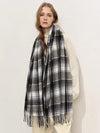 Chic Classic Plaid Scarf: Timeless Style for Autumn & Winter