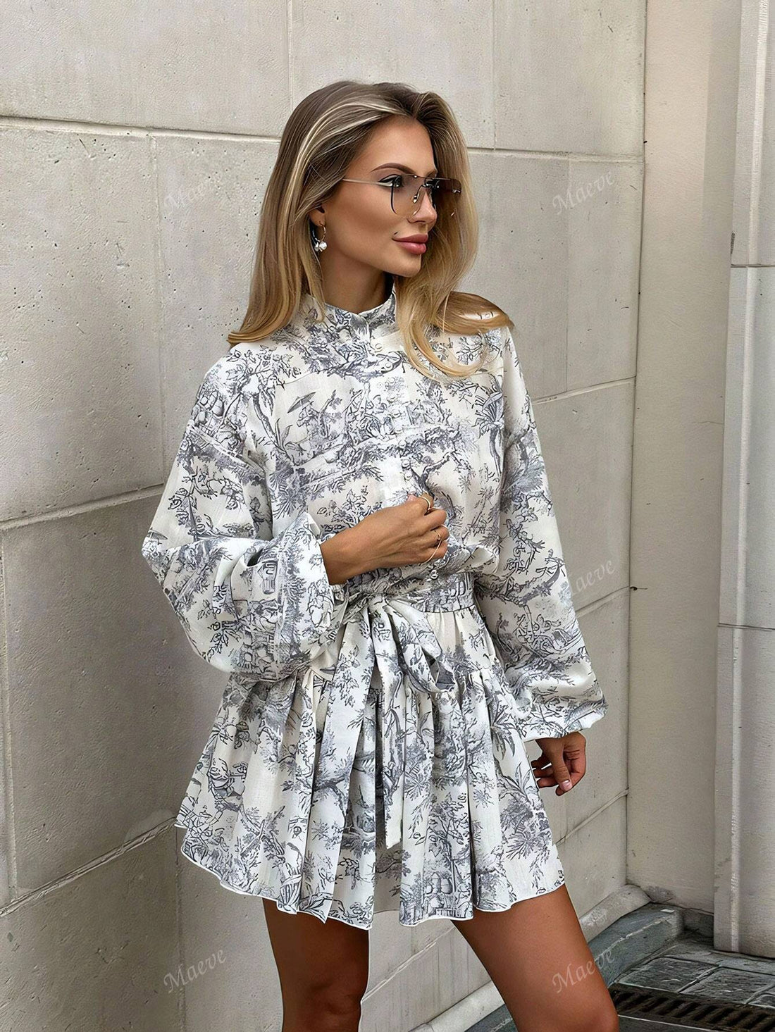 For the ultimate chic and effortless look, try our Fashionable Long Sleeve Tie-Waist Dress. Made with unique prints, this dress boasts a stylish tie-waist design and long sleeves. Perfect for any occasion, this dress will elevate your style game effortlessly.