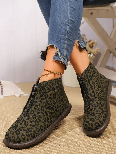 Chic Plus Size British Ankle Boots: Stylish Leopard Print & Comfy Flat Design