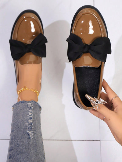 Chic Brown Bow-Embellished Slip-On Flats: Versatile Comfort for Every Season