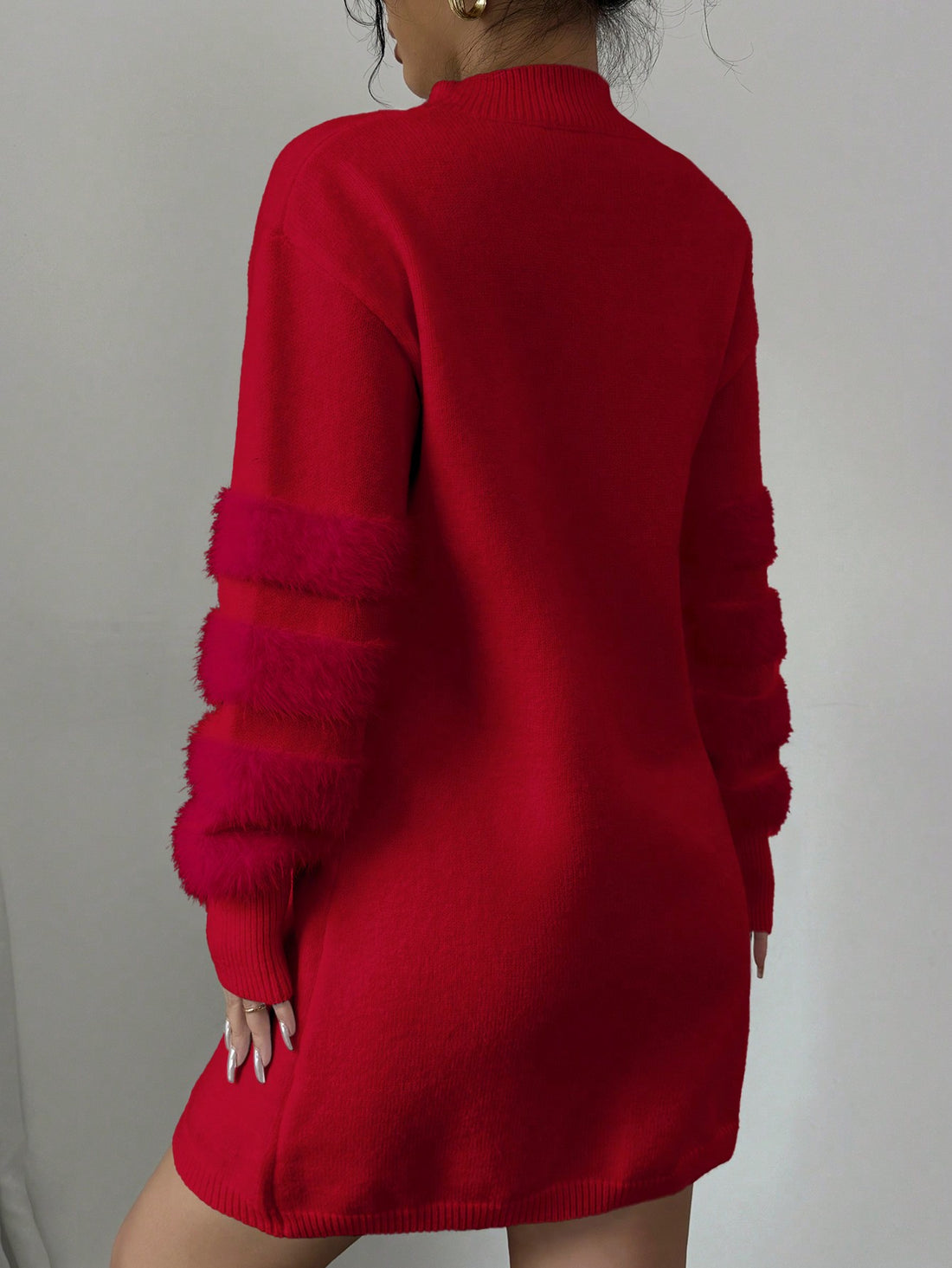 This Chic & Cozy bodycon sweater dress is designed with a solid color and features faux fur trim for a luxurious touch. Made with a soft and comfortable fabric, this dress is perfect for staying warm and stylish during the colder months. Stay chic and cozy with this must-have addition to your wardrobe.