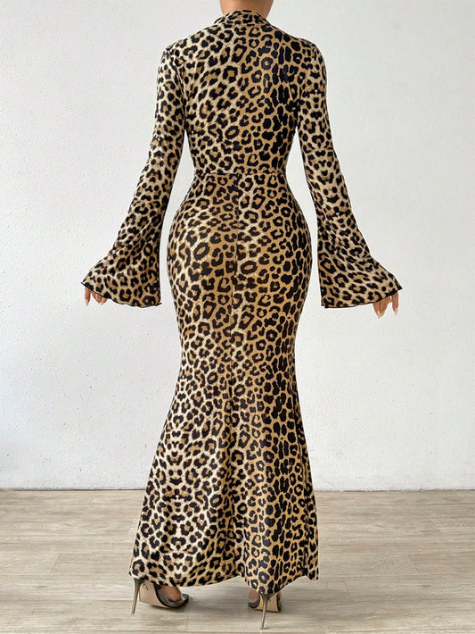 Chic & Wild: Leopard Print Bell Sleeve Maxi Dress for Effortless Elegance