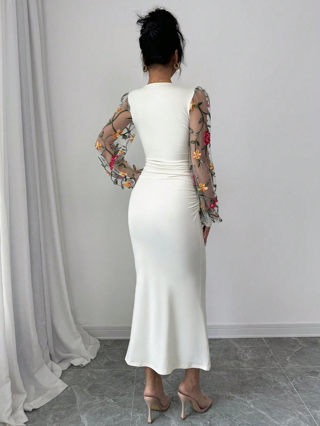 Achieve effortless style with our Chic & Casual Solid Color V-Neck Long Sleeve Fitted Dress. Made with a comfortable and flattering fit, this dress is perfect for any occasion. Its sleek design and solid color make it versatile and easy to pair with any accessories. Upgrade your wardrobe today!