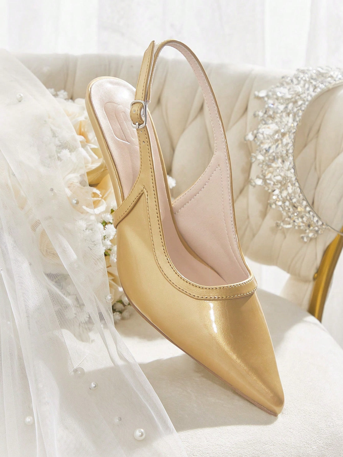 These Vintage Embroidered Pointed Toe High Heel Pumps are perfect for adding an elegant touch to any outfit. With their vintage embroidery and pointed toe design, they exude sophistication and style. The high heel adds height and elongates the legs for a flattering look. Elevate your style with these beautifully crafted pumps.