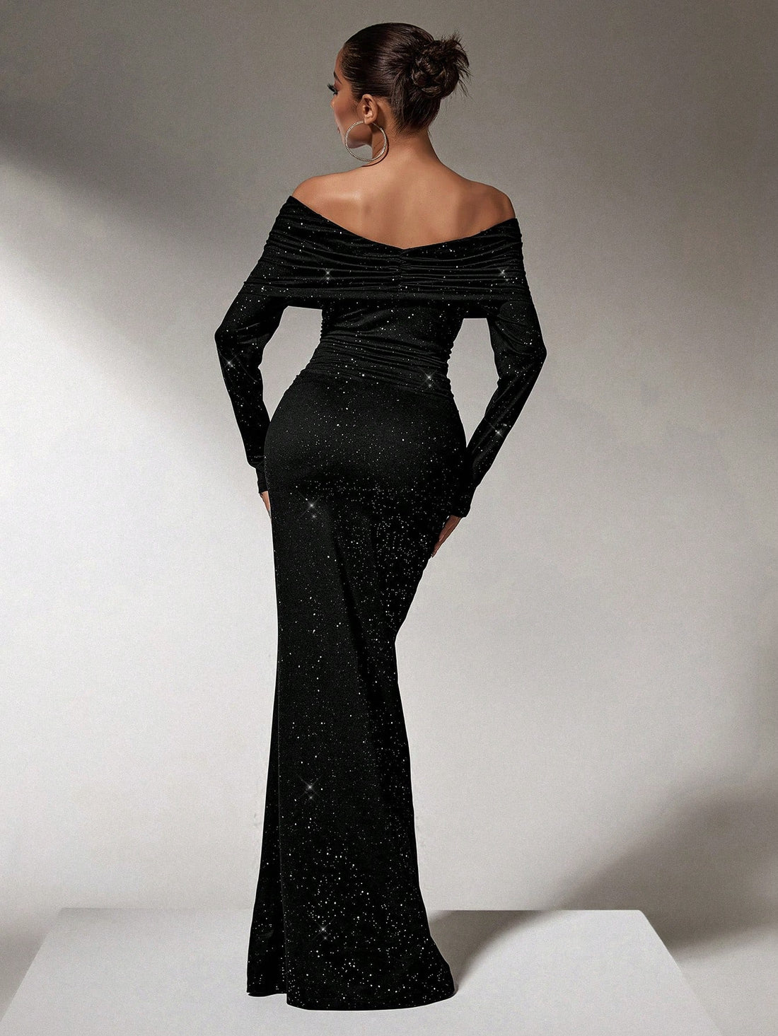 Step into the spotlight with this Luminous Black One-Shoulder Fishtail Prom Dress! Designed to turn heads at holiday parties and sparkle through New Year's Eve, its sleek silhouette hugs your curves and flares out with a dramatic fishtail hem. The one-shoulder style adds a flirty twist, making every move feel effortlessly glamorous. Get ready to dance the night away in style and shine like the celebration queen you are!