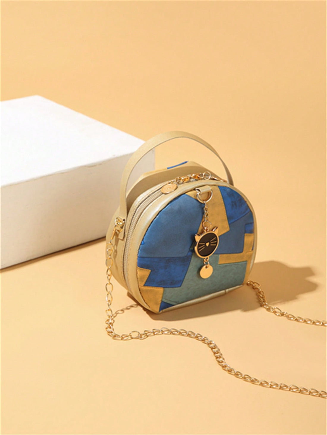 Elevate your style with our Chic Floral Crossbody Bag, the essential accessory for trendy women this spring. The eye-catching floral design adds a touch of elegance to any outfit. Stay organized with its convenient crossbody style, perfect for everyday use. Upgrade your wardrobe with this must-have piece!