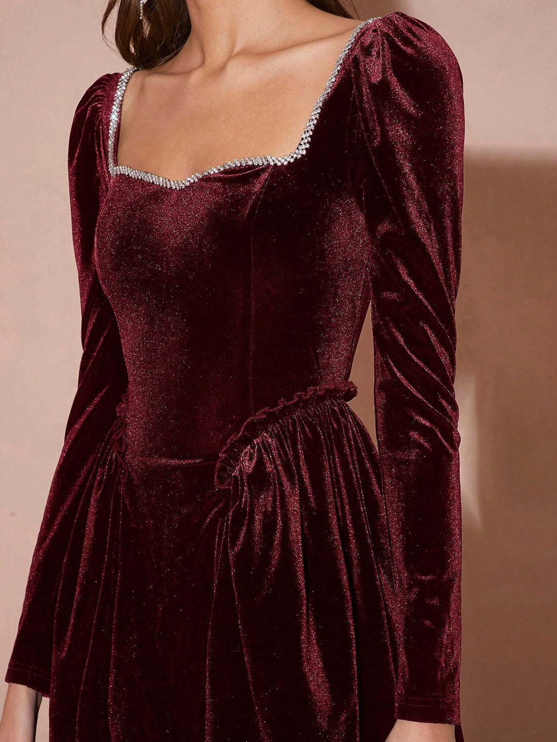 Elevate your autumn style with our Elegant Velvet Keyhole Neck Dress. The luxurious velvet fabric and stunning rhinestone accents add a touch of glamour to any outfit. Perfect for special occasions or a night out on the town. Stay chic and cozy this season!