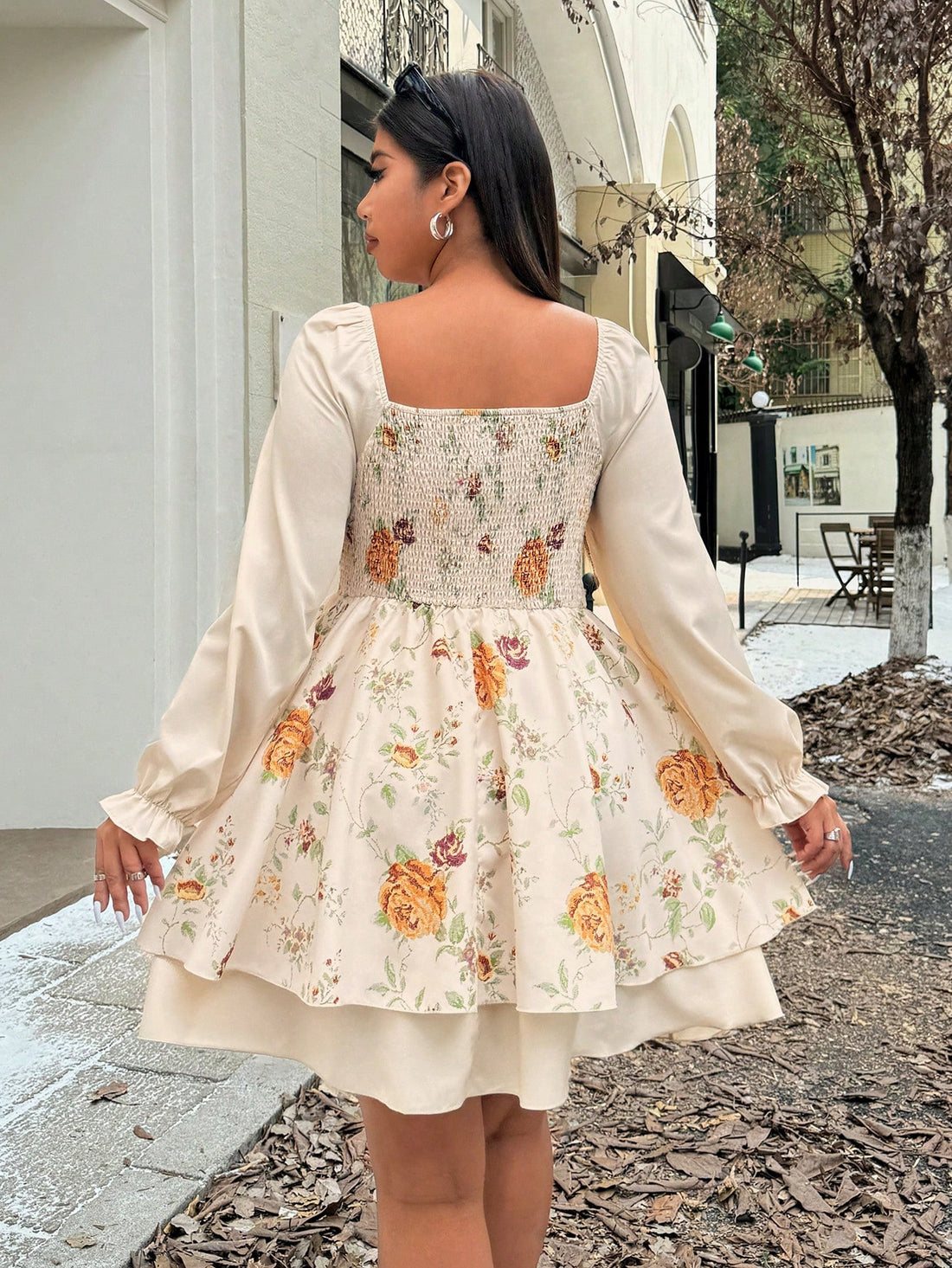 Get ready to slay this Fall in our Plus Size Autumn Contrast Lace Vintage Floral Print Cinched Waist Dress! This stylish dress is perfect for turning heads with its unique lace and floral print design. The cinched waist creates a flattering silhouette and the lightweight fabric makes it ideal for warm weather. Upgrade your wardrobe and get your stylish Fall outfits on point with this must-have dress!