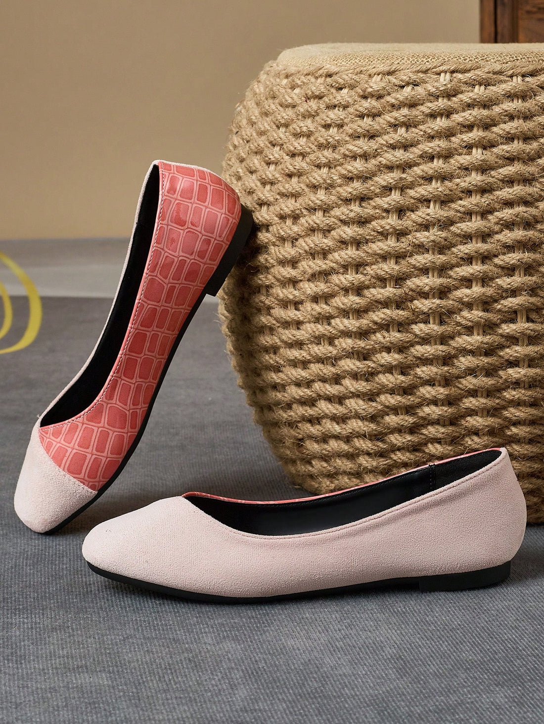 Indulge in timeless fall style with our Retro Elegance wine red Mary Jane flats. Made for comfort, these classic shoes combine elegance and comfort for a truly versatile look. Perfect for any occasion, from work to play. Step into vintage-inspired chic today!