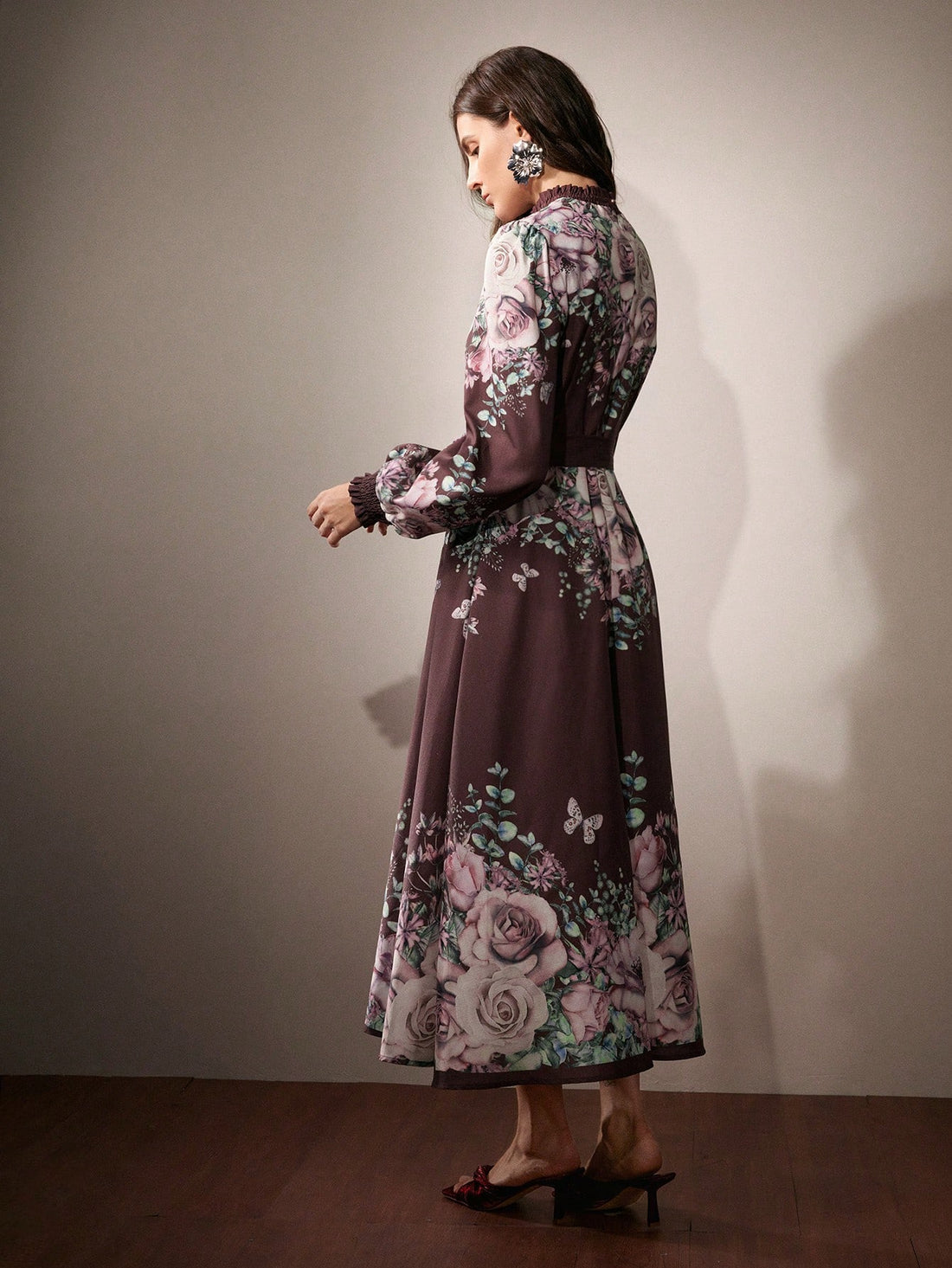 Get ready to turn heads with our Elegant Floral Print Maxi Dress from our Spring &amp; Autumn Collection for Women. With its stunning floral print, this dress is perfect for any occasion. Stay on trend while feeling feminine and chic.