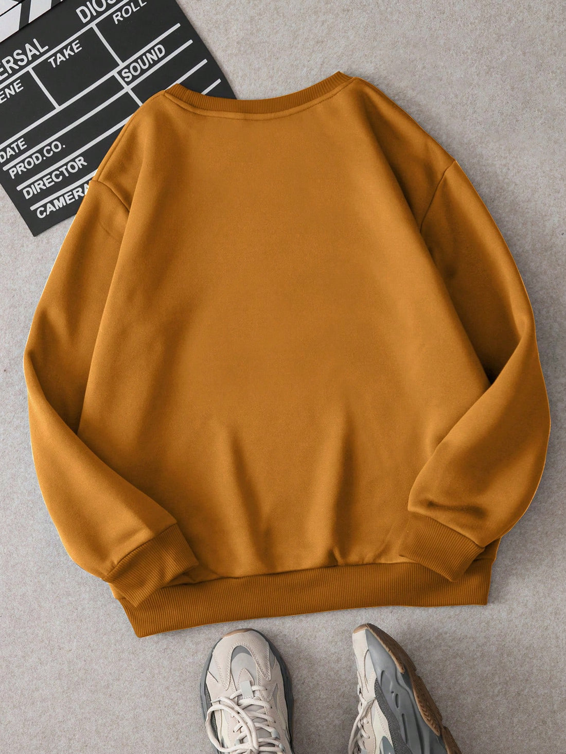 Stay effortlessly stylish and cozy this autumn with our Cozy Floral Oversized Sweatshirt. Featuring a unique floral design, this oversized sweatshirt is perfect for adding a touch of casual elegance to any outfit. Stay warm and comfortable while looking your best this season!