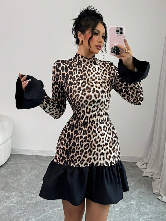 Chic Leopard Print Long Sleeve Mini Dress with Cinched Waist - Perfect for Autumn & Winter Layering