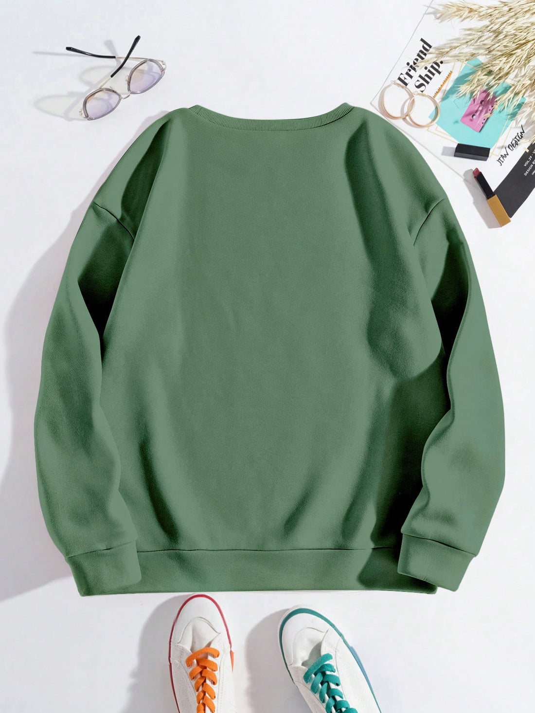 Introducing our Charming Duck Print Sweatshirt, perfect for staying cozy and stylish in the chillier months. Made with soft and durable materials, this sweatshirt features a playful duck print design. Embrace casual comfort while adding a touch of charm to your autumn and winter wardrobe. Quack quack!