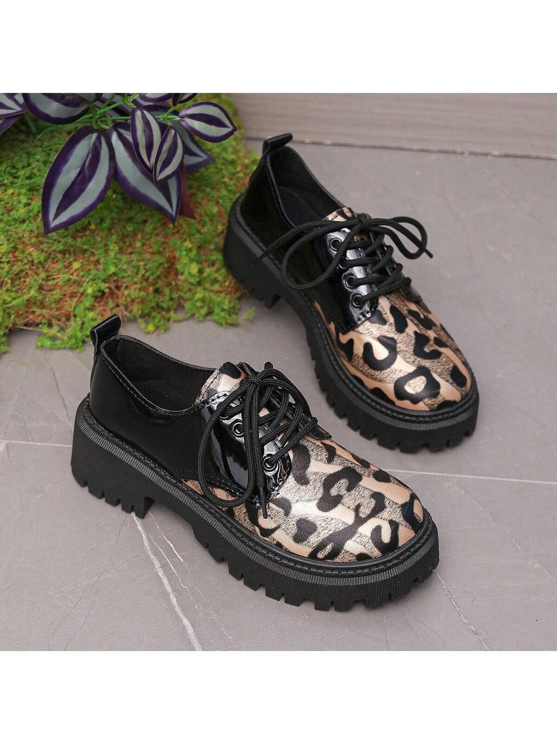 Elevate your style with our Chic Platform Wedge Heels! These trendy heels come in black, white, and champagne, so you can mix and match with any outfit. The platform design offers comfort and the wedge heel adds height. A must-have for any fashion-forward woman!