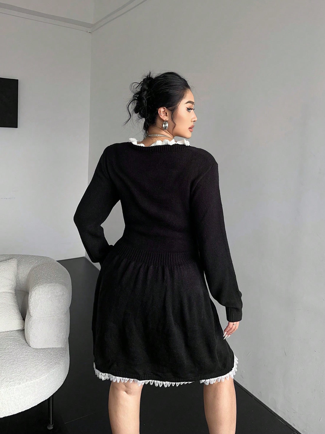 Wrap yourself in cozy charm with this plus size winter knitted dress. Featuring a playful umbrella silhouette and delicate pleated lace trim, it combines warmth with whimsical elegance. Perfect for chilly days when you want to stay snug without sacrificing style.