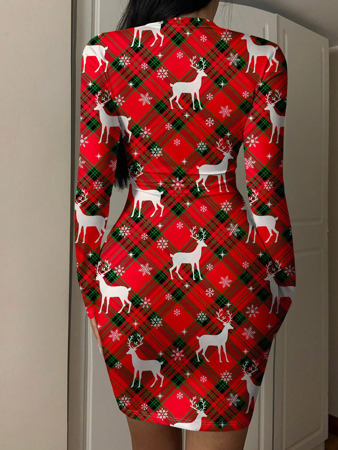 Effortlessly exude holiday glamour in our Chic & Sexy Long Sleeve Bodycon Midi Dress. With its figure-hugging design and elegant long sleeves, this dress is perfect for any festive occasion. The midi length adds a touch of sophistication while still showing off your curves. Make a statement with this must-have holiday piece.