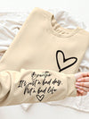 Chic Plus Size Heart Graphic Sweatshirt with English Letter Print