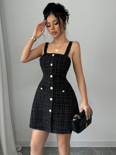 Chic & Comfortable: Women's Wide Strap Plaid Midi Dress with Button Details and Pockets