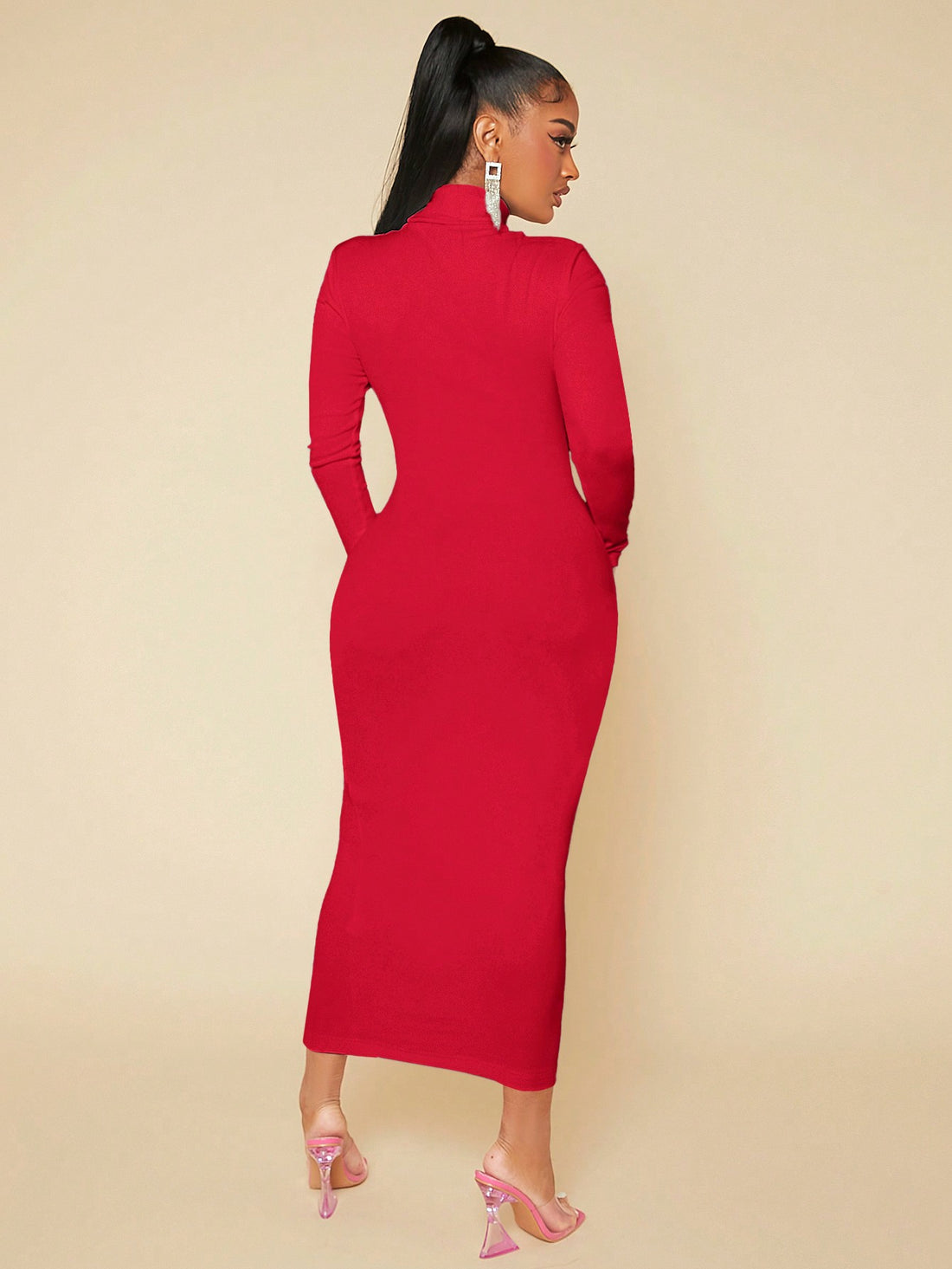 Stand out in this elegant high-neck maxi dress! The ruched detailing adds a touch of sophistication to the classic solid white design. Perfect for any occasion, from weddings to date nights, this dress is sure to make you feel confident and beautiful.