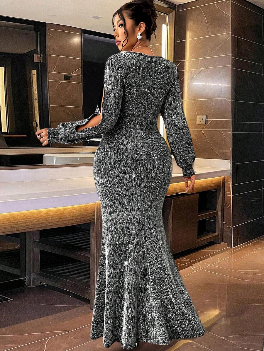 Step into the spotlight with this shimmering yellow bodycon maxi dress. Featuring a sleek zipper detail and sparkling gold glitter, it hugs your curves with long sleeves that add a touch of glam. Perfect for parties or any occasion where you want to shine and have fun!