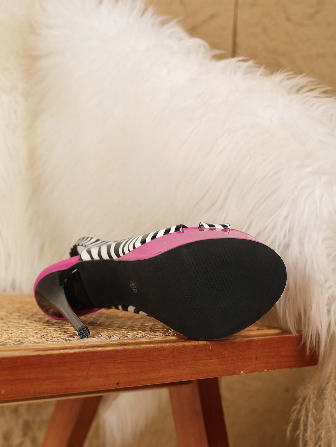 Elevate your style with these sexy open toe strappy high heel sandals, perfect for adding a touch of elegance to any outfit. These fashion-forward shoes will surely make a statement and turn heads wherever you go. Stay on top of the latest trends with these must-have sandals! (Features: fashion-forward, elegant, statement-making)