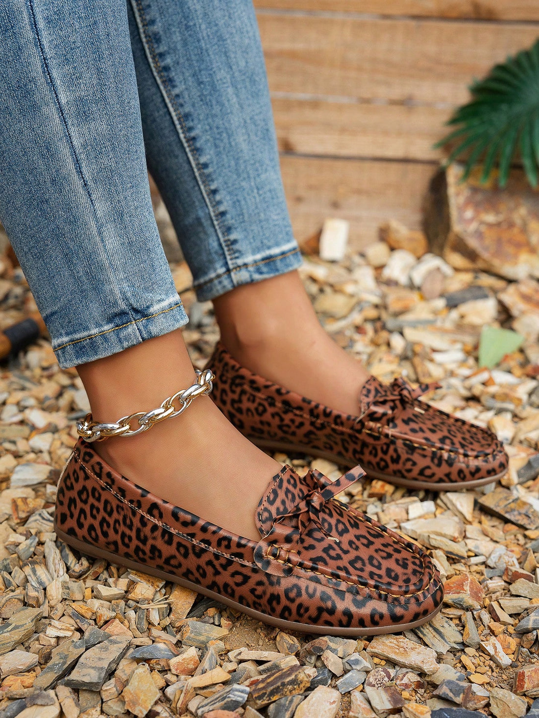 Step into style and comfort with our handmade beige khaki slip-on loafers. These chic shoes feature versatile bow details, adding a touch of whimsy to any outfit. Perfect for the fashion-forward, yet laid-back individual, these loafers provide both comfort and style in one trendy package.