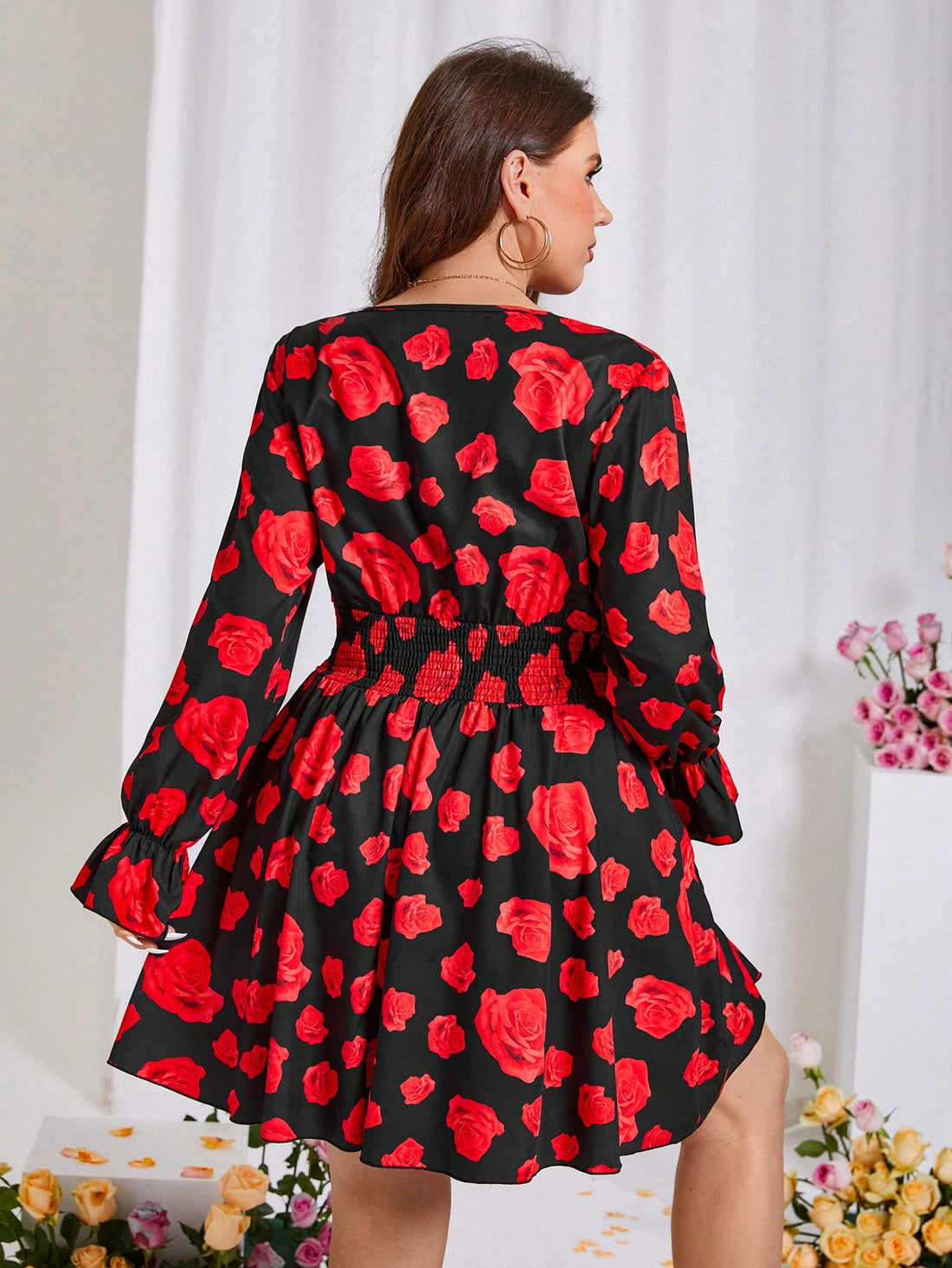 Add a touch of spring and romance to your wardrobe with our Floral Elegance dress. Designed for both spring and Valentine's Day, this plus size dress features a flattering v-neck and long sleeves. Perfect for any occasion, it'll be your go-to choice for effortless elegance.