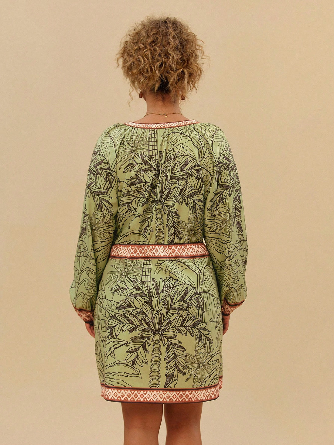 Get ready to slay on your next vacation (and beyond!) with this chic plus-size wrap dress. Featuring a waist tie, this dress effortlessly flatters your curves while keeping you stylish and comfortable. Perfect for any occasion, add this versatile piece to your wardrobe now!