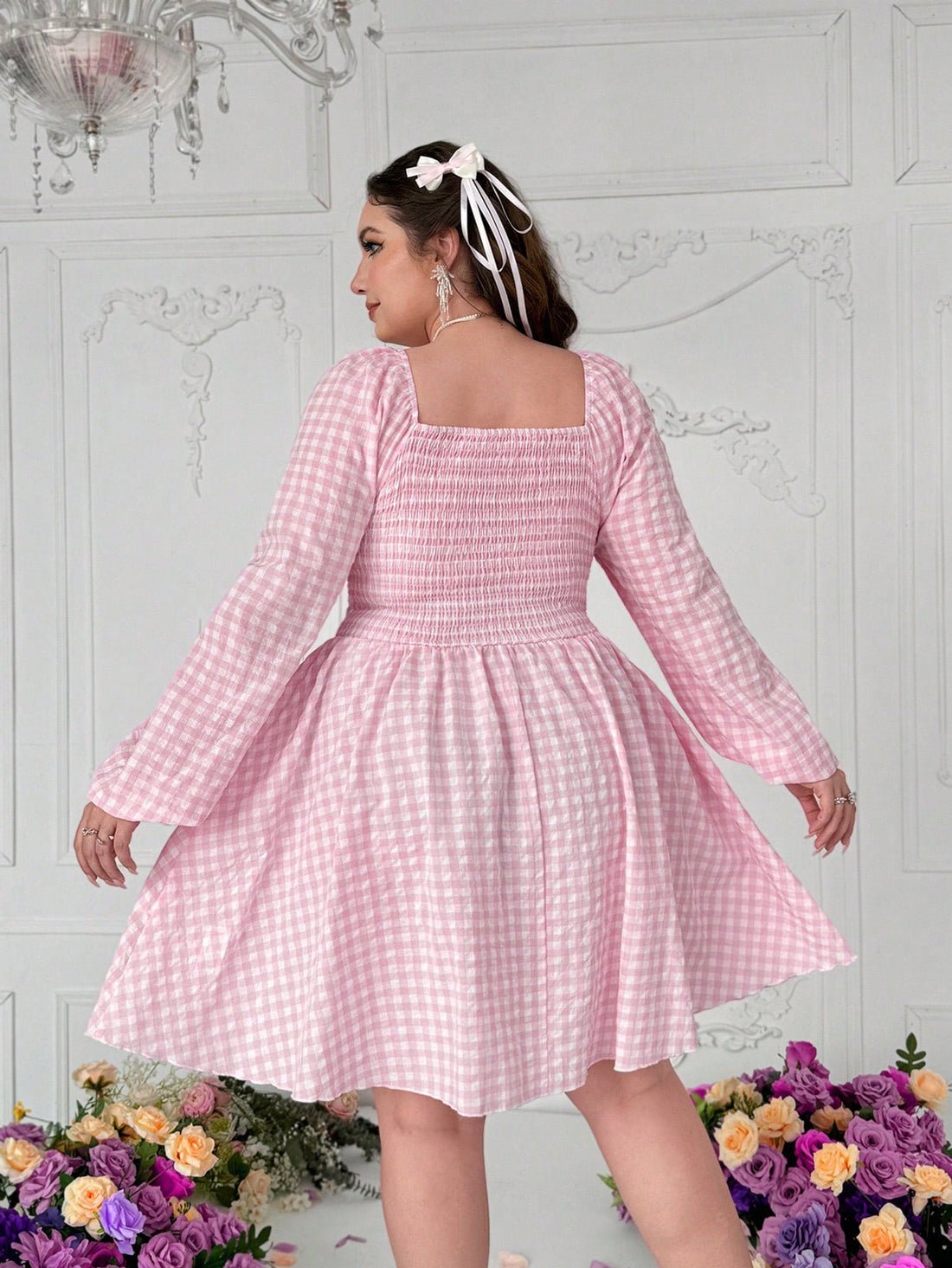 Get ready to steal hearts on Valentine's Day with this elegant plaid dress. The sweetheart neckline and lantern sleeves add a touch of romance, while the plus size design ensures a perfect fit. Perfect for a night out or a cozy dinner in (with a special someone or your favorite takeout). Love is in the air and on your dress!