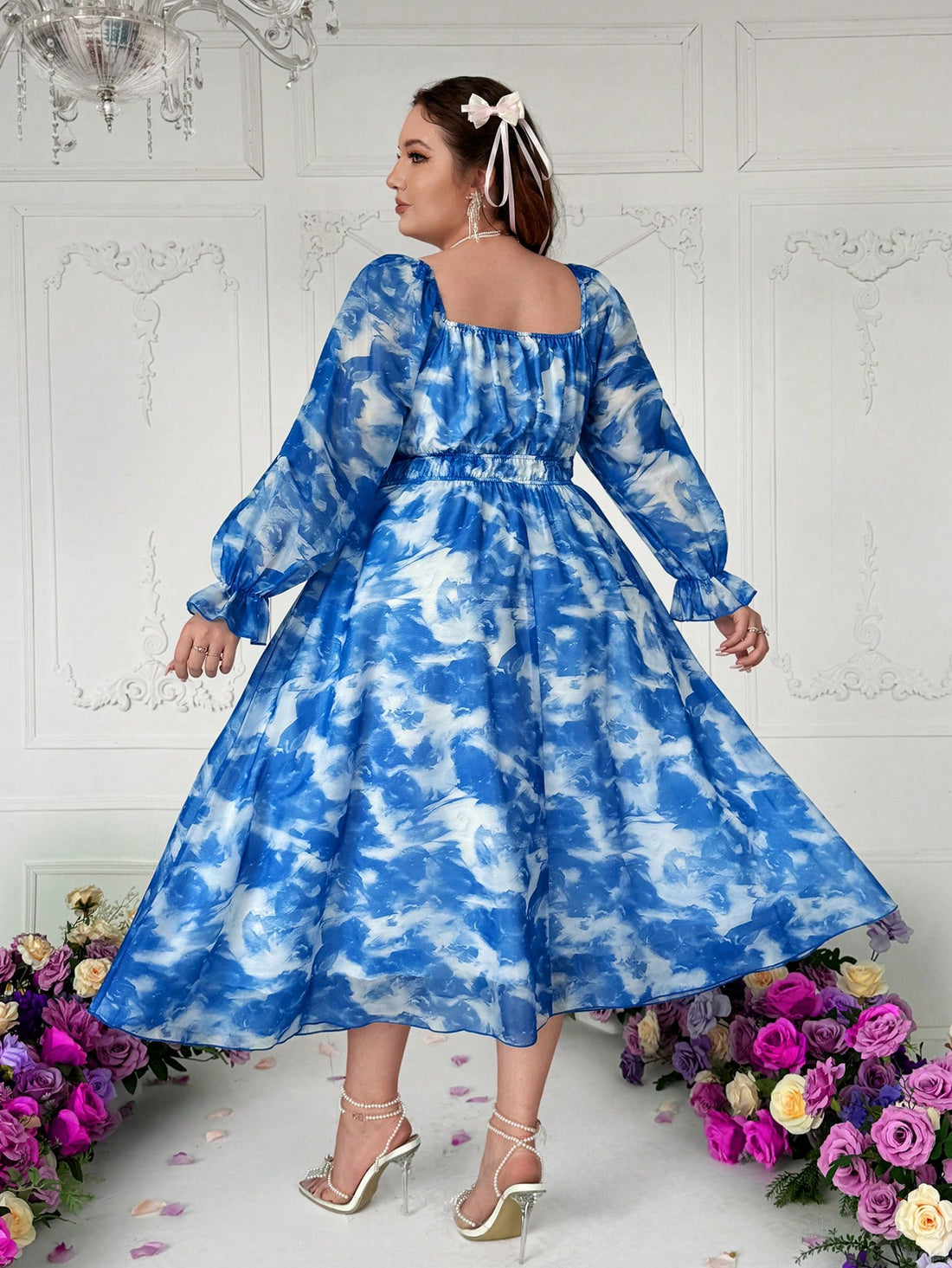 Get ready to turn up the romance in our Plus Size Romantic Square Neck A-Line Dress! With a charming Valentine Rose Heart Polka Dot print and a flattering waist tie, this dress is sure to make you feel confident and flirty. Perfect for date night or any special occasion!