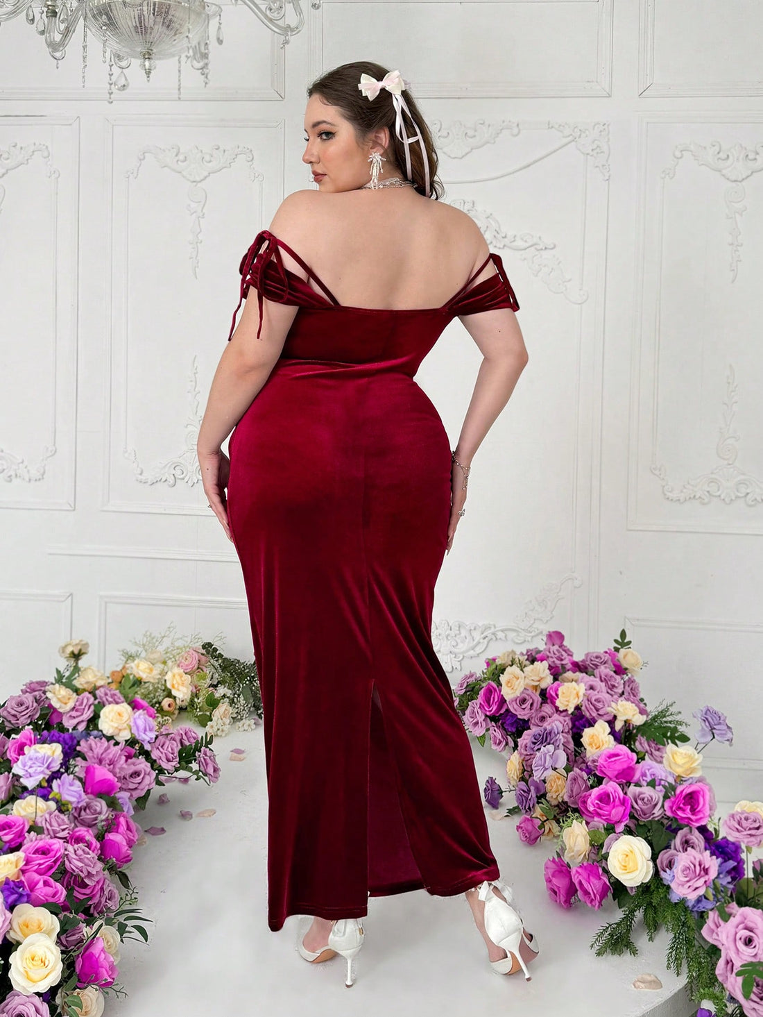 Get ready to turn heads this Valentine's Day with our Vintage-Inspired Burgundy Strapless Tube Dress. Perfect for elegant celebrations, this dress will make you feel confident and chic. Embrace your vintage side and stand out in the crowd. (Limited stock - grab yours before they're gone!)
