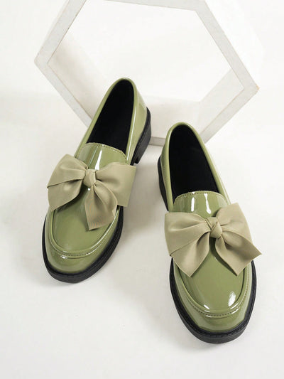 Chic Green Bow-Accent Pointed Toe Loafers for Effortless Style and Comfort