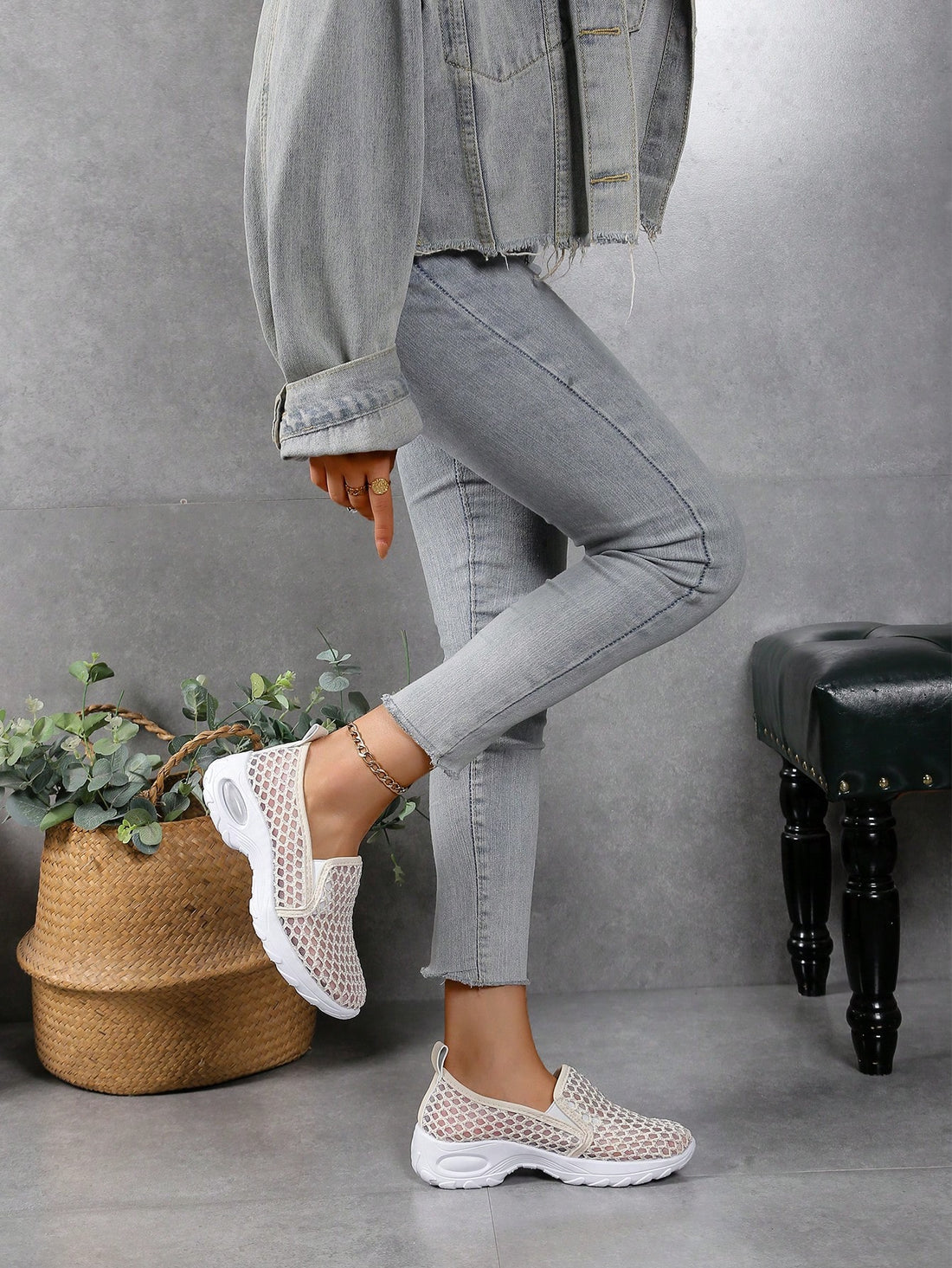 Step into ultimate comfort and versatility with our Lightweight Breathable Mesh Athletic Sneakers! Made with breathable mesh, these sneakers are lightweight and perfect for all-day wear. Embrace your active lifestyle without sacrificing style. (Don't worry, they won't weigh you down!)